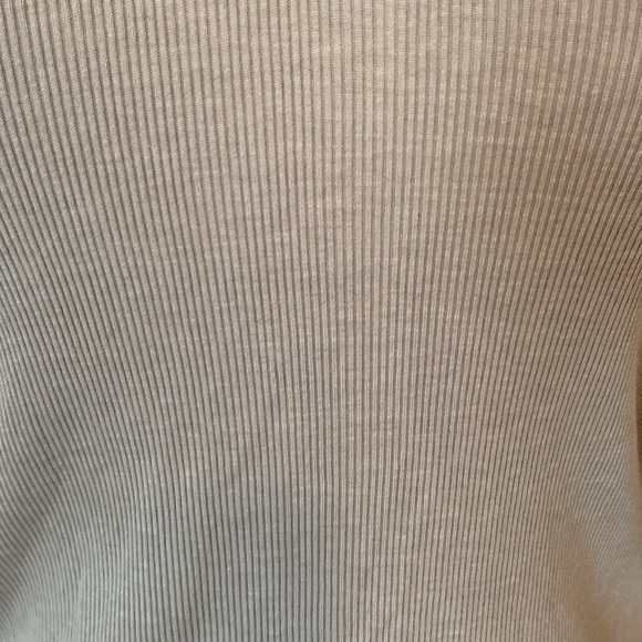 Chaser Long Sleeved Ribbed Shirt Size XS in Like New Condition - Picture 2 of 6